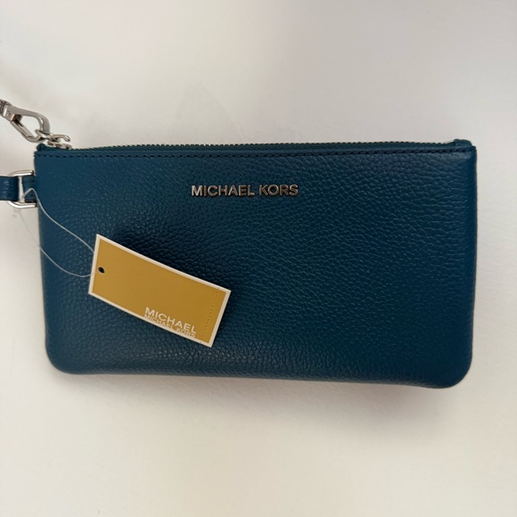 Michael Kora Jet Set Medium Wristlet - Picture 4 of 7